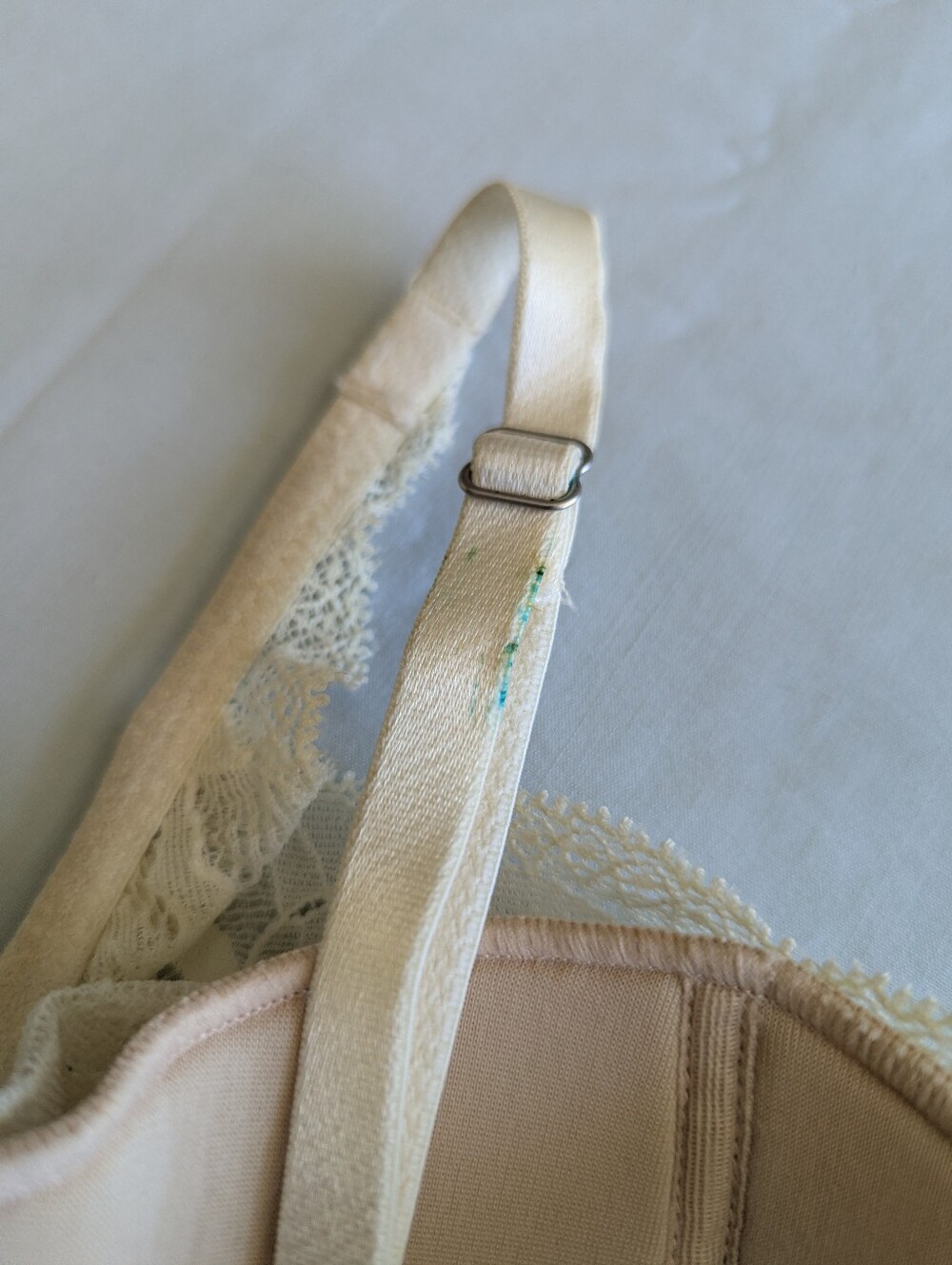 Calvin Klein Perfectly Fit Lace Plunge Bra - Picture 6 of 10